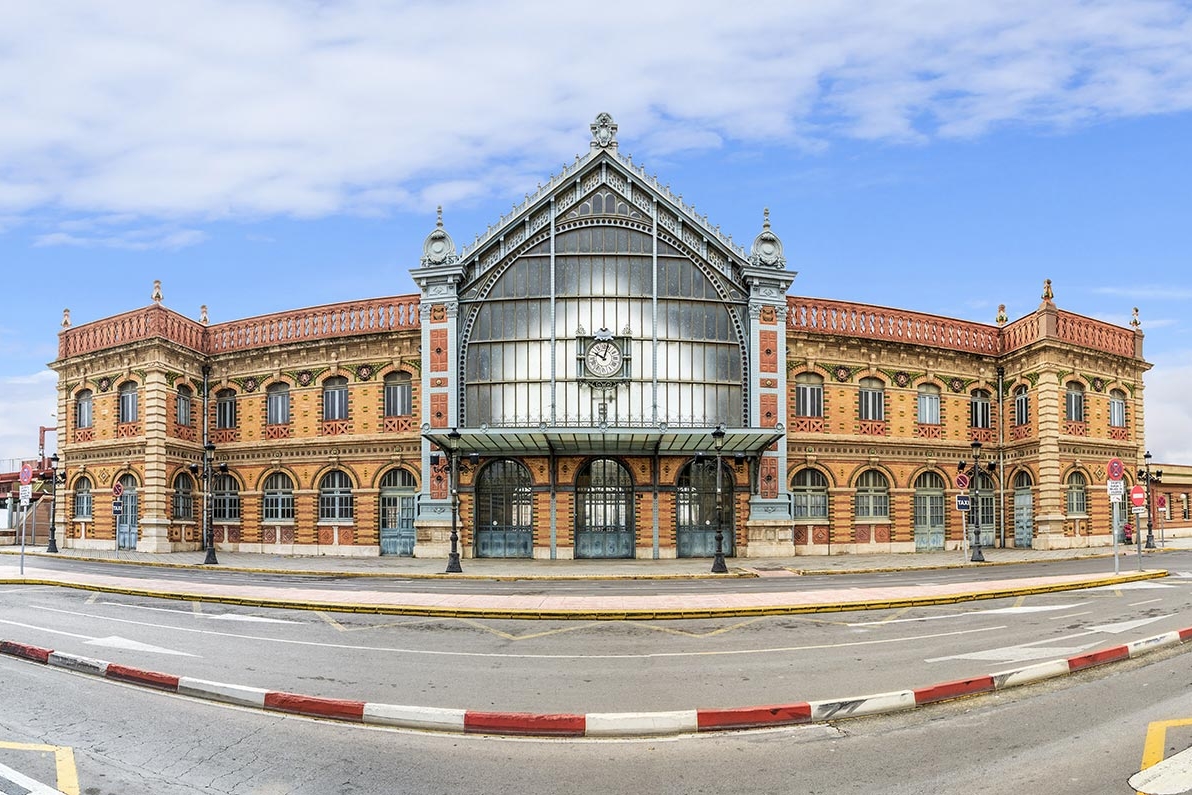 Exterior de la Estación de Ferrocarril de Almería